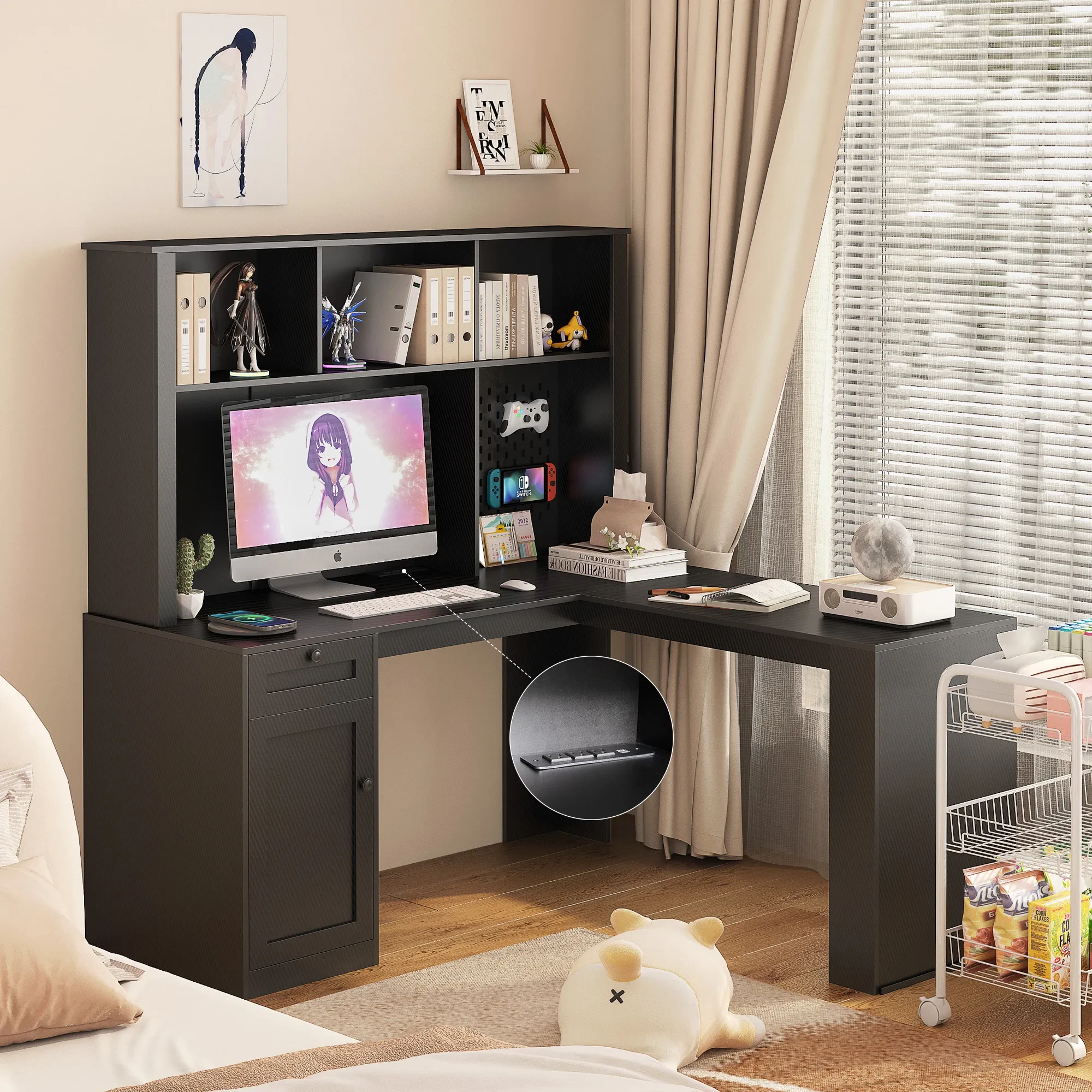 Black Desk