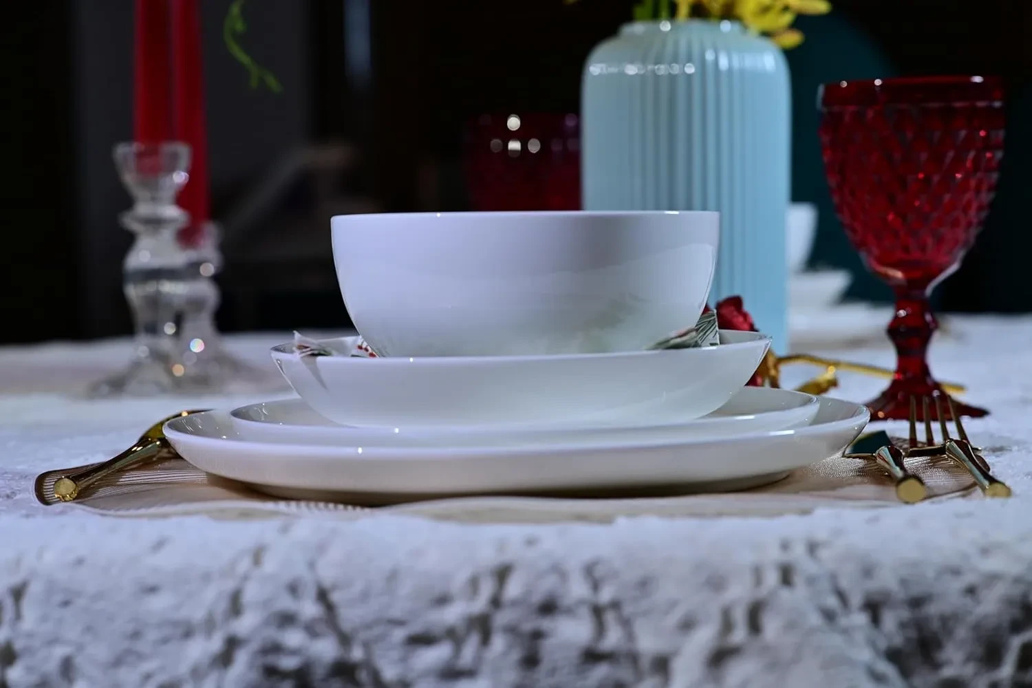 Elegant Chinaware Set