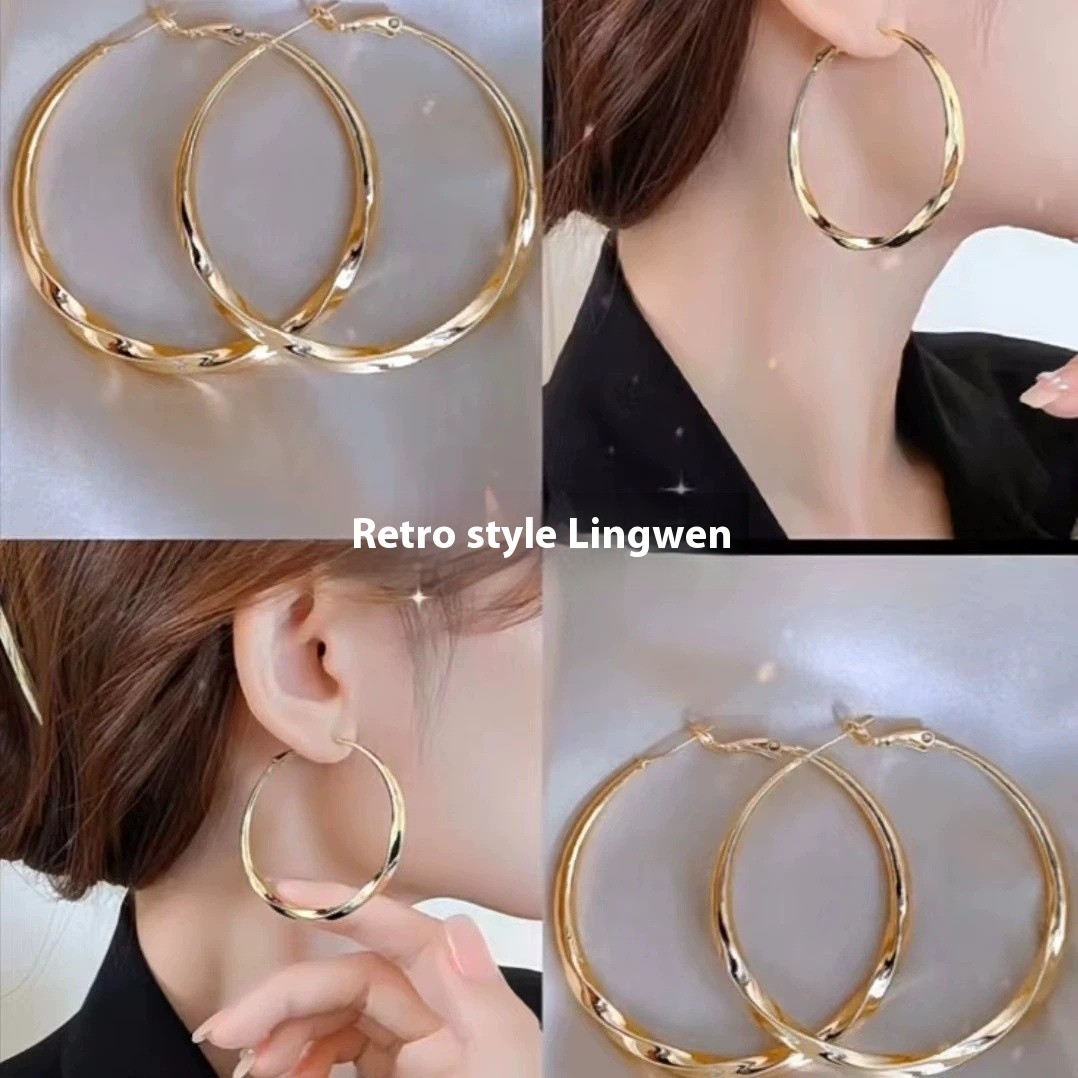 Twisted Eyelet Simple And Stylish Earrings