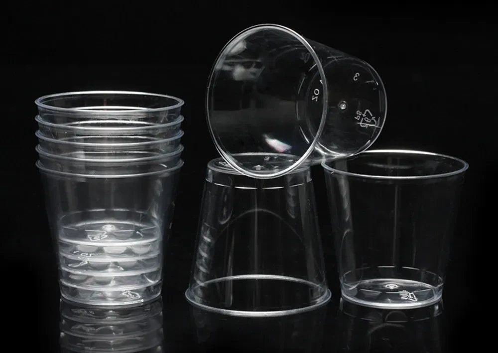 clear plastic cups