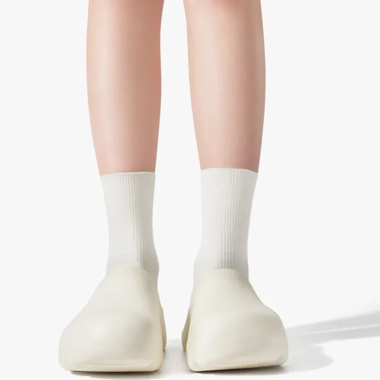 Clogs