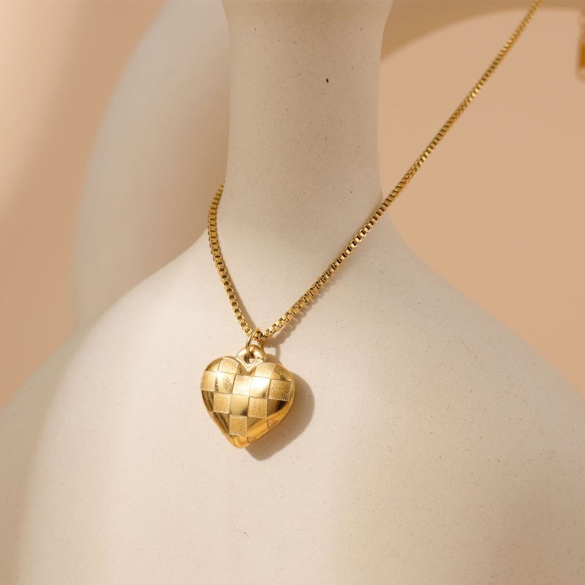 New Temperament Wild Simple 18K Gold Plated Stainless Steel Necklace