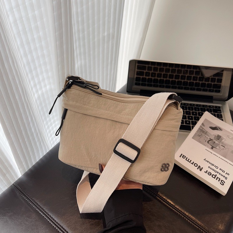 Daily Lightweight Commuter Portable Leisure Crossbody Bag