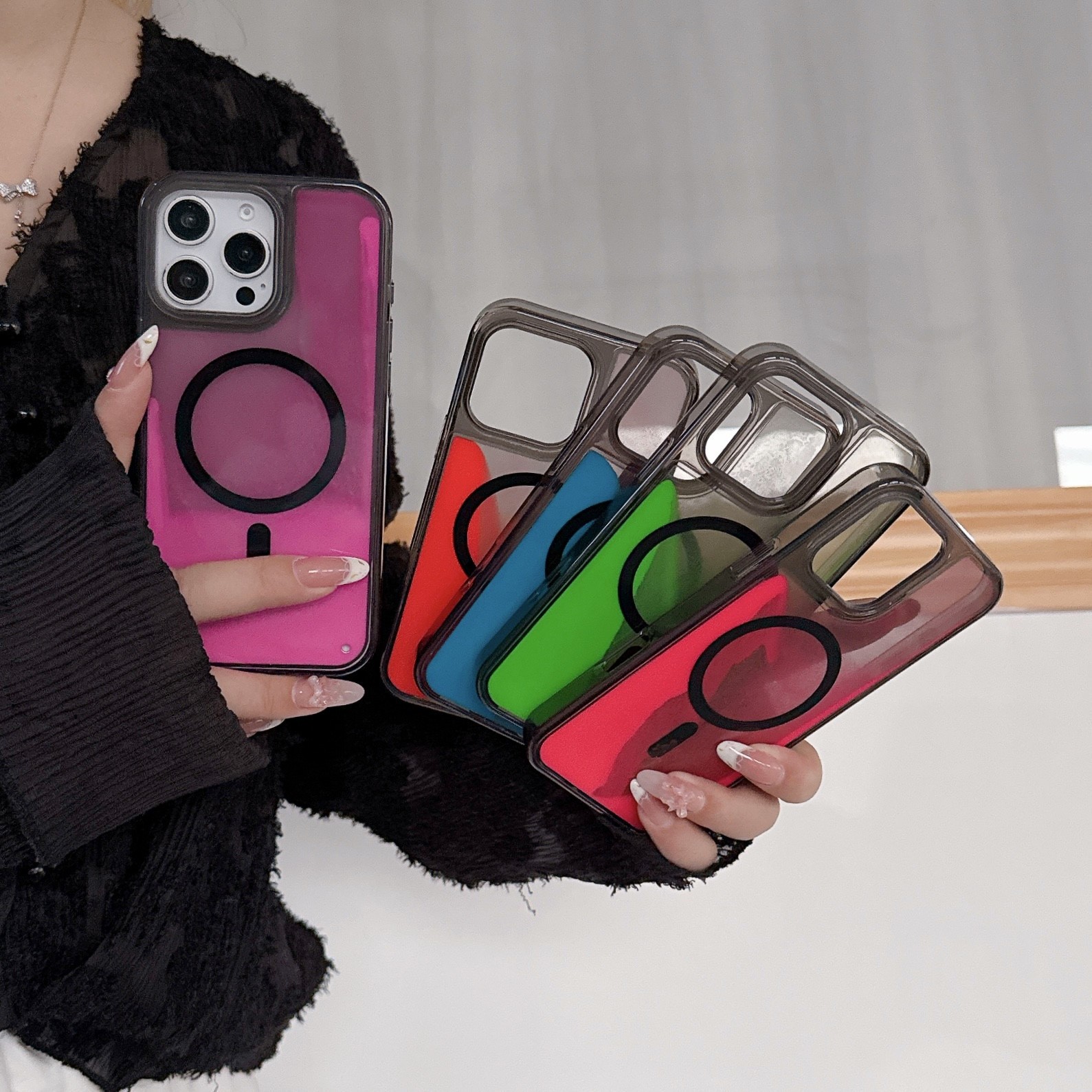 Luminous Quicksand Applicable Magnetic Suction Phone Case Soft Edge Hard Backboard Protective Cover