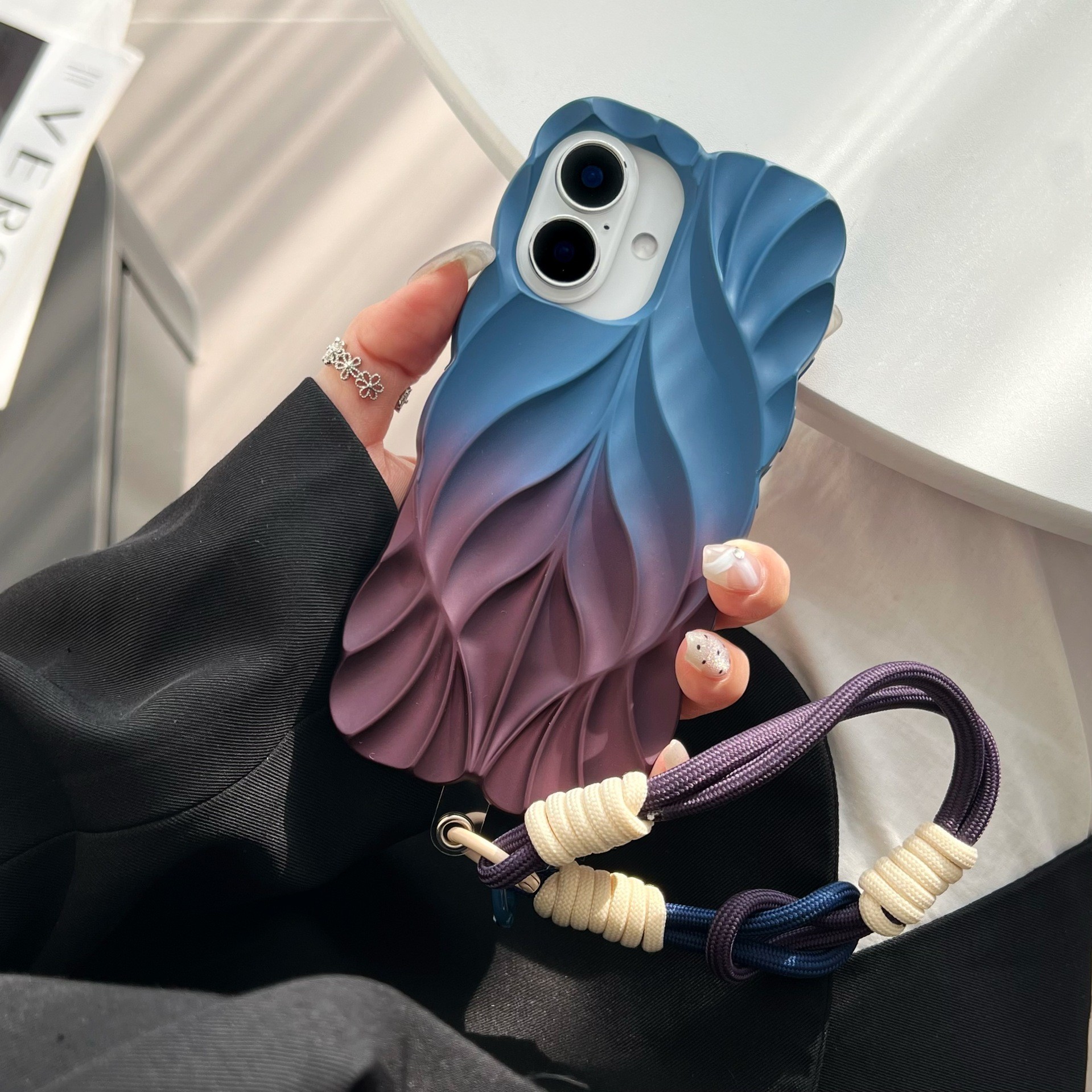 Personalized Ins Style Leaf Pattern Gradient Phone Case