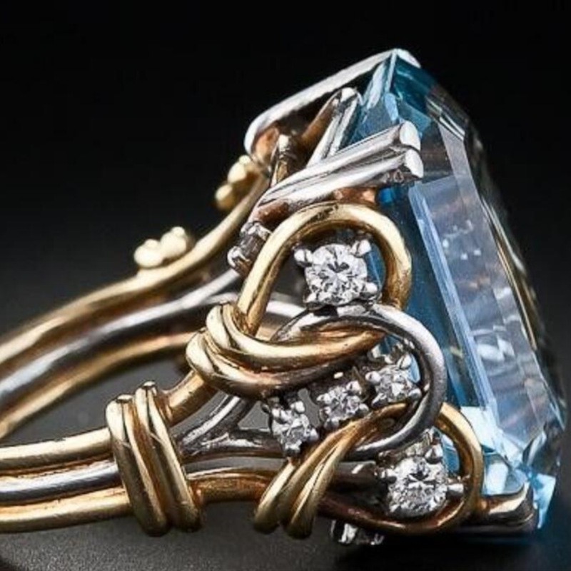 Women's Fashion French Retro Geometric Hollow Ring