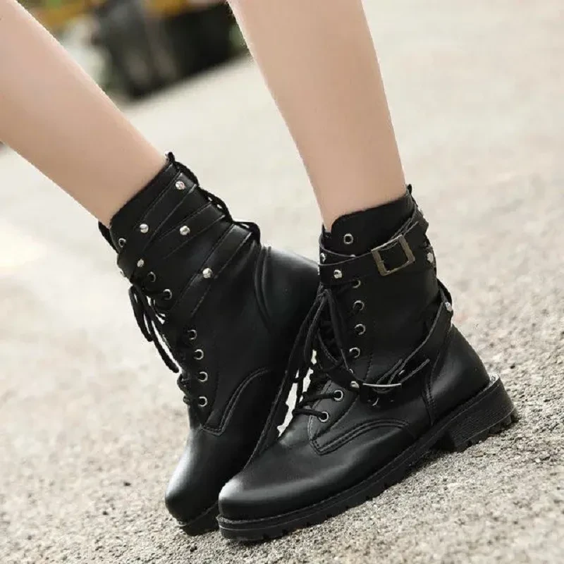 Pavement Boots