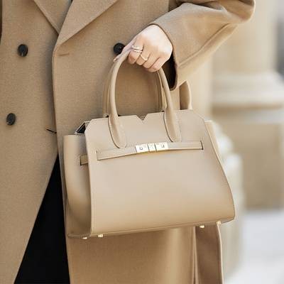 ZOOLER Luxury Genuine Leather Womens Handbag Elegant Large-Capacity Shoulder & Messenger Bag