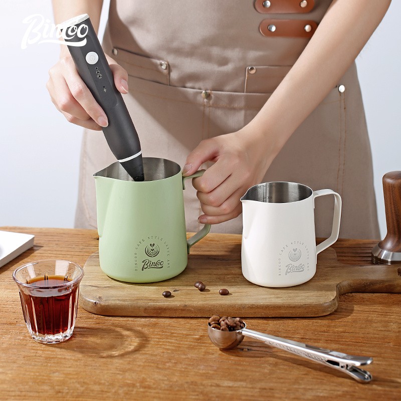 Bincoo Stainless Steel Milk Frothing Pitcher 600ml Professional Pouring Jug