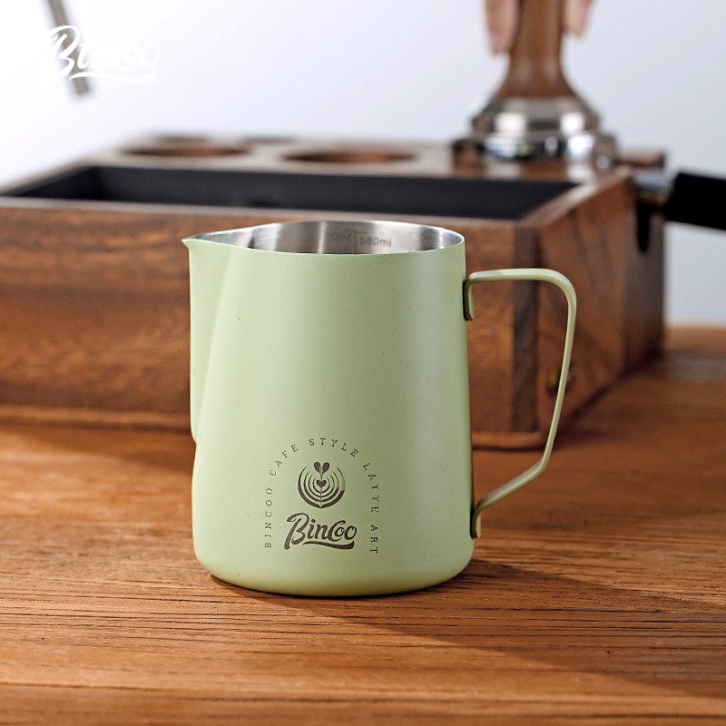 Bincoo Stainless Steel Milk Frothing Pitcher 600ml Professional Pouring Jug