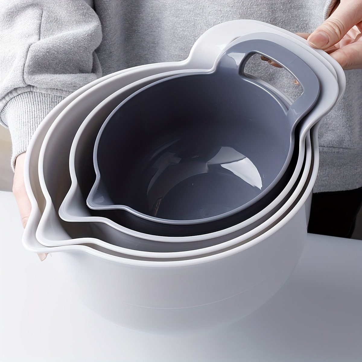 WIEZ 4-Piece Plastic Mixing Bowl Set Non-Slip Multipurpose Prep Bowls for Salads, BBQ, Fruits & Veggies