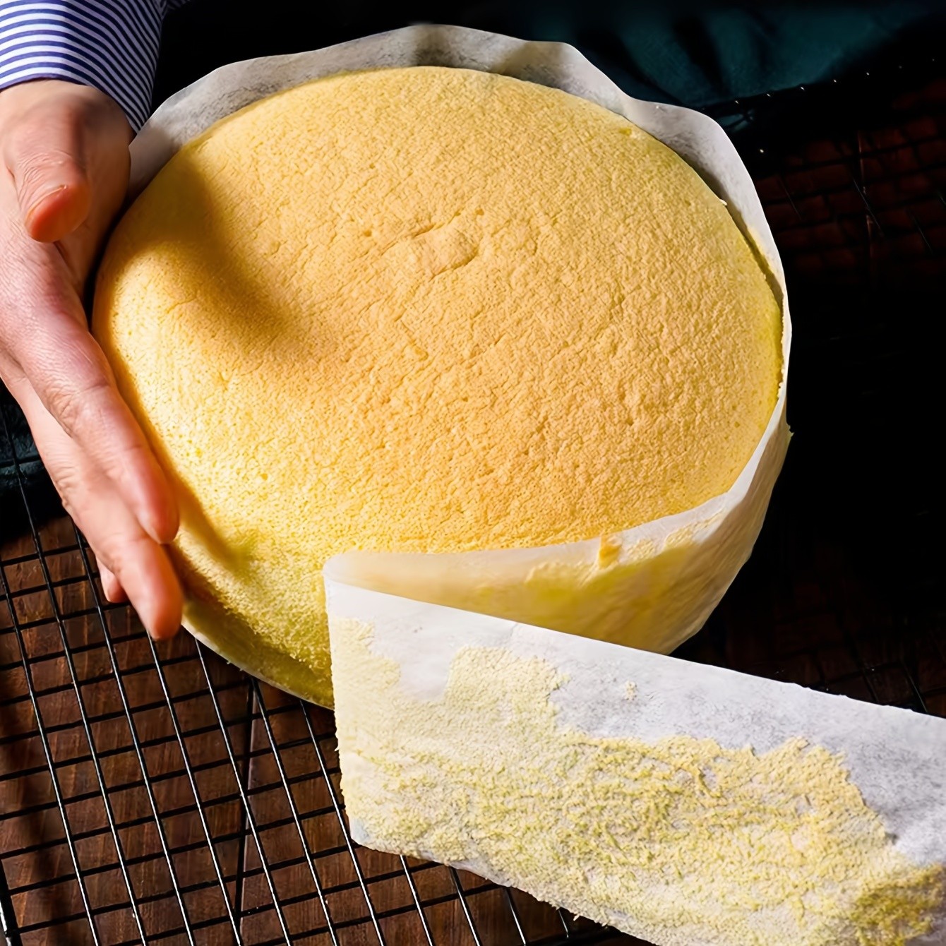YUHUPHYLLIC Cake Mold Edge Paper  Non-Stick Baking Paper for Precise Shaping and Easy Cake Decorating