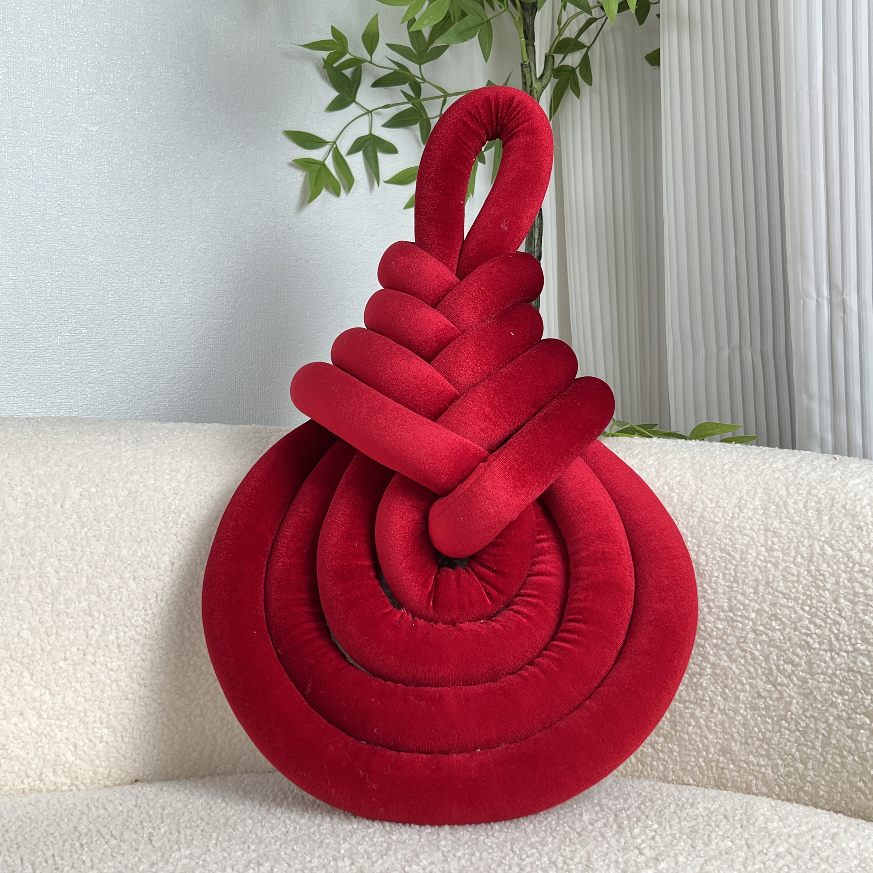 YLBKIKR Handwoven Plush Short-Hair Cushion Luxury Decorative Accent with Knot/Teardrop/Baroque Design for Sofa, Bed, and Chair