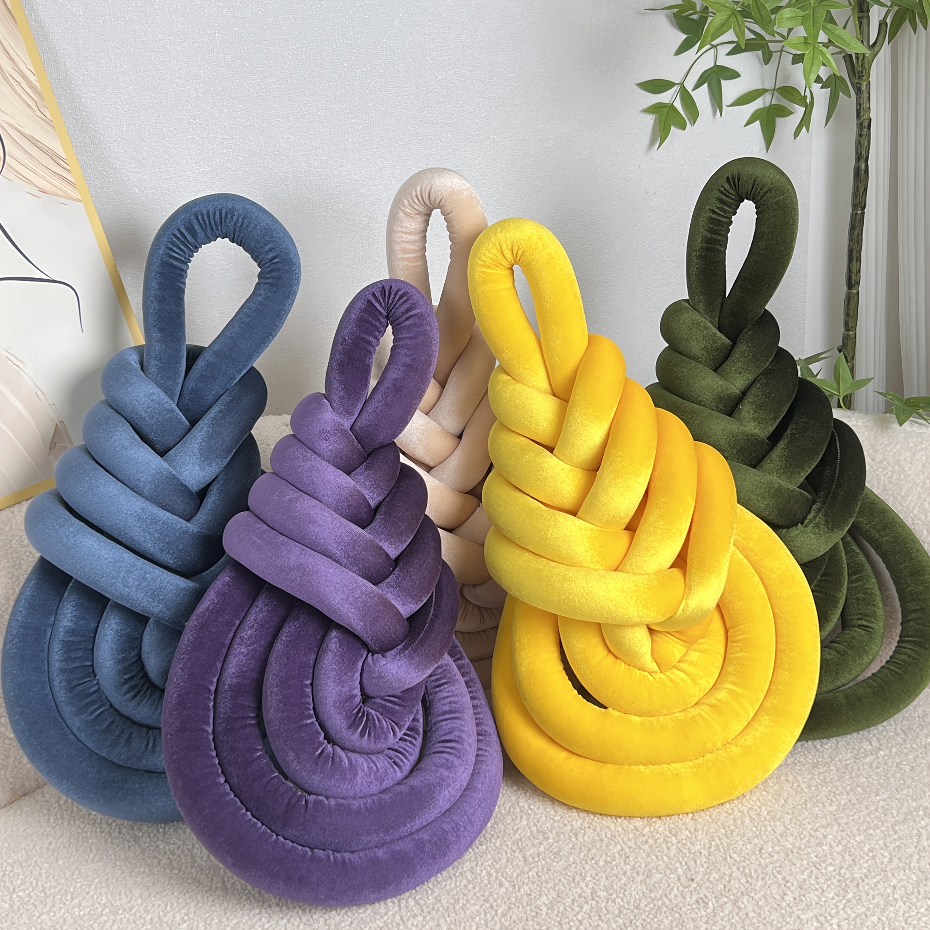 YLBKIKR Handwoven Plush Short-Hair Cushion Luxury Decorative Accent with Knot/Teardrop/Baroque Design for Sofa, Bed, and Chair