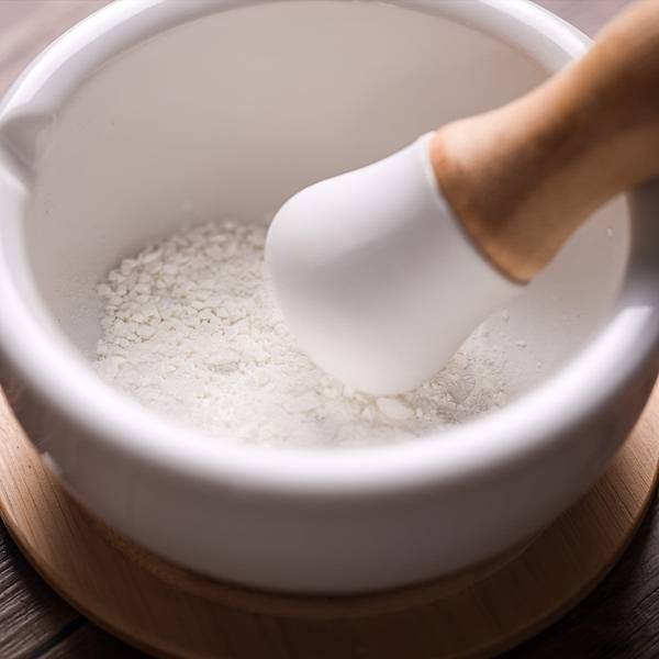 Porcelain Mortar and Pestle Set A Classic and Durable Kitchen Tool for Grinding Spices, Herbs, and More