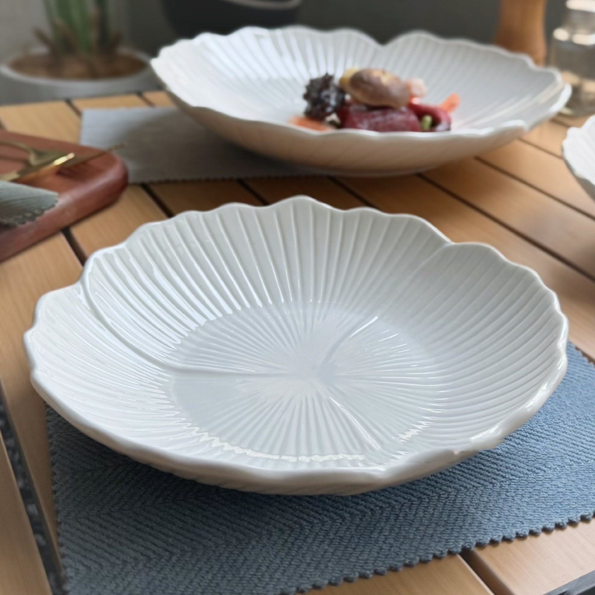 White Porcelain Plates