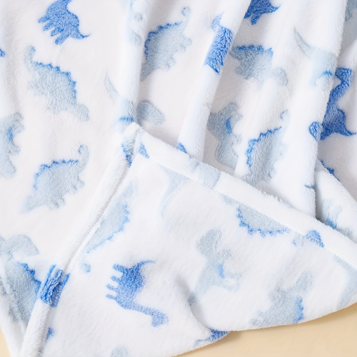 Mini Eggs Autumn and Winter Blanket with Dinosaur Patterns