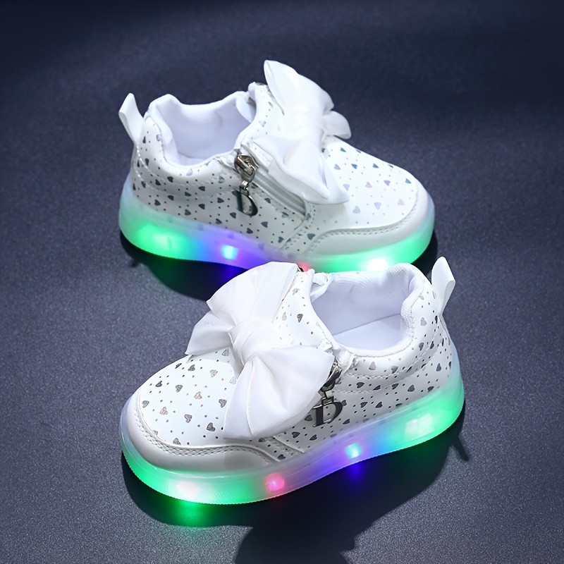 MGO Kidss Girls' Light-Up Princess Shoes with Bow & Heart Patterns