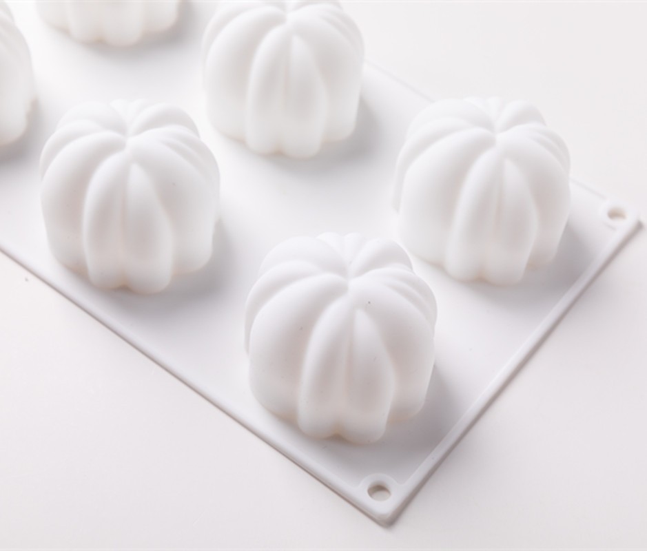 3D Pumpkin Cake