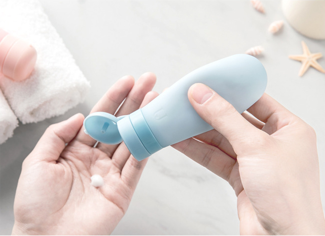 Cosmetic Bottles with Lids
