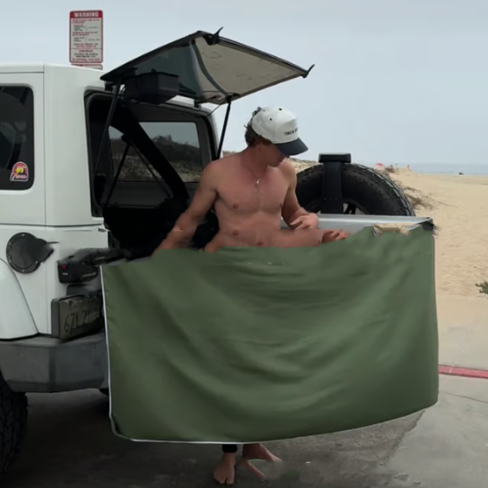 Magnetic Bath Towel