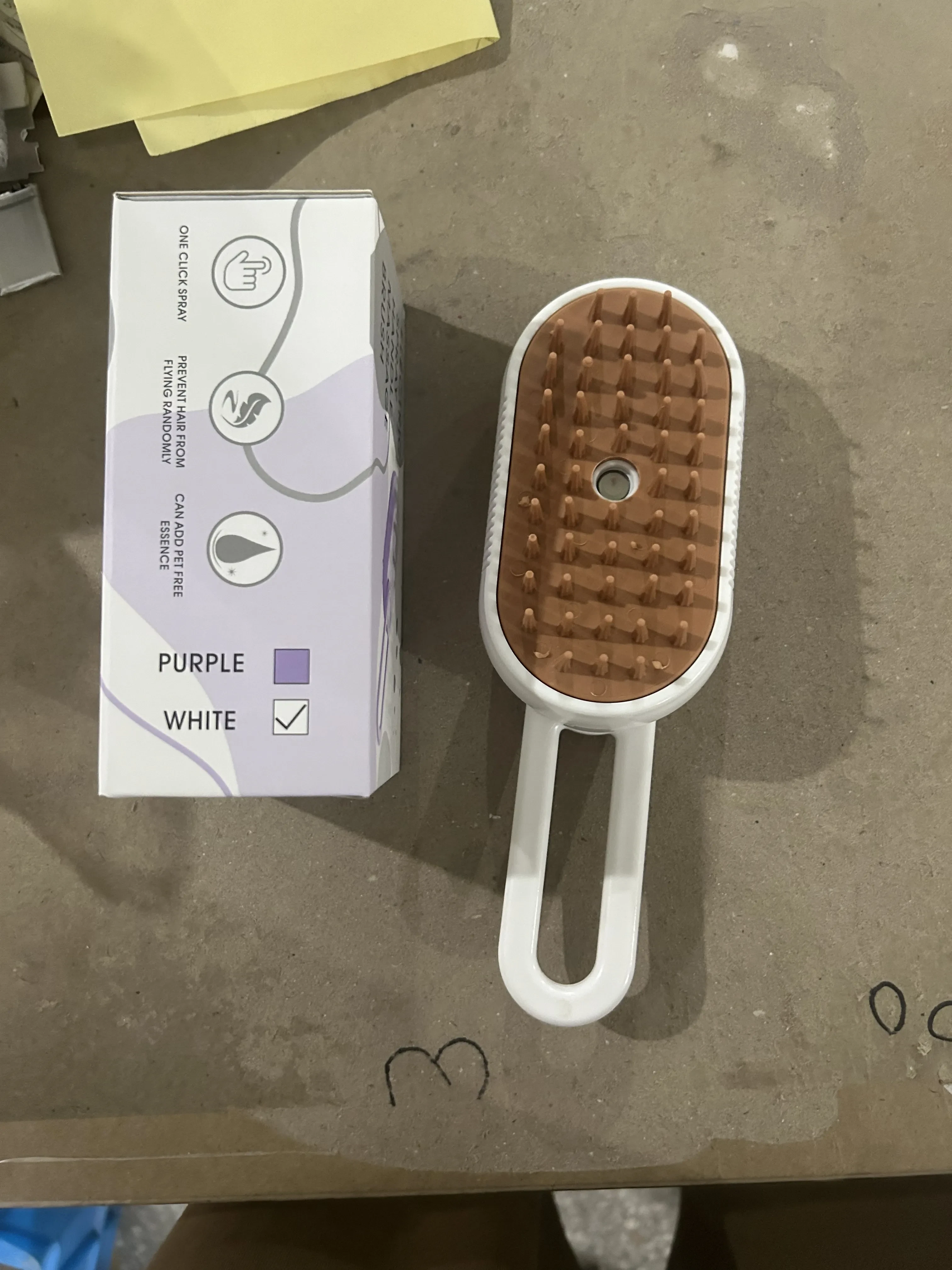 PuffEase Spritz defur comb