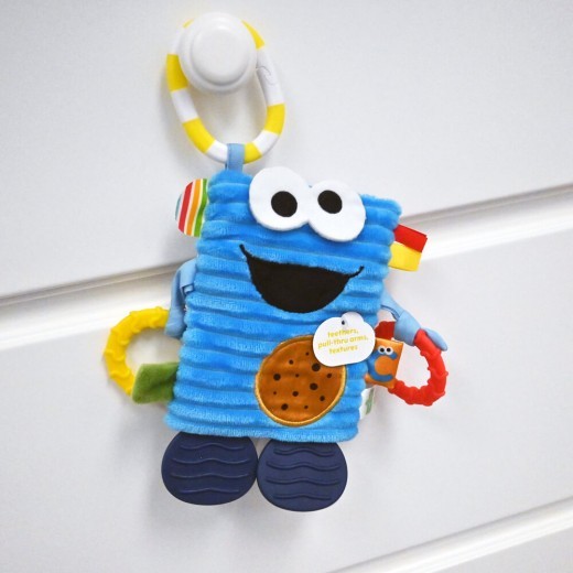 Sesame Street Cookie Monster Tug & Tag Toy