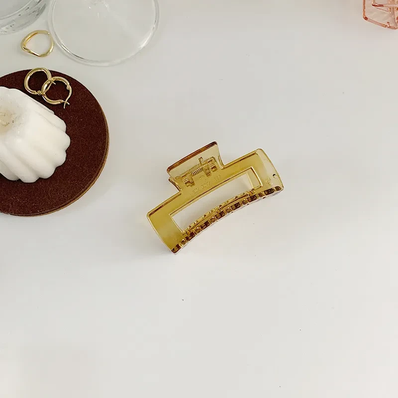 Little sister big hair grab