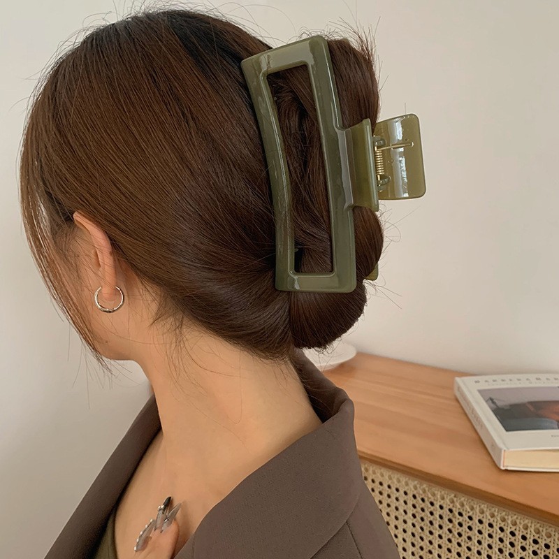 13cm Oversized Hair Clip  Simple & Versatile Hair Accessory for Girls