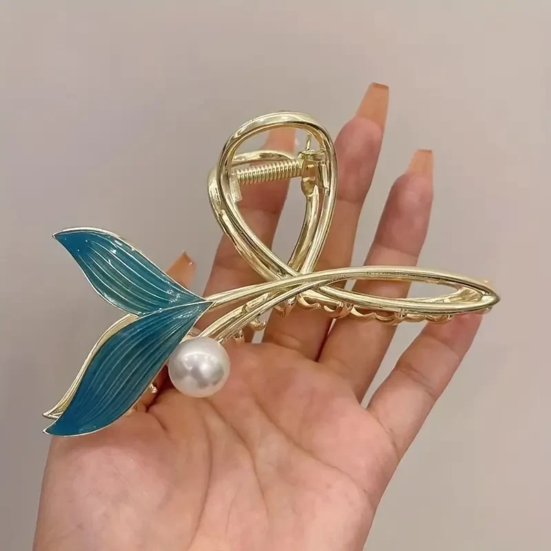 Adorable Sweet Whale Tail Claw Clips