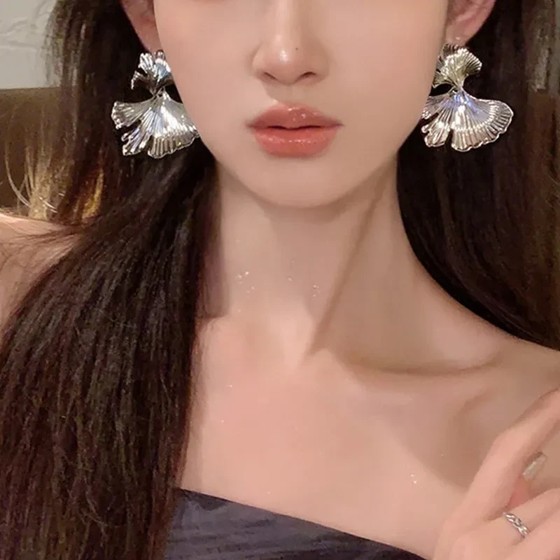 European And American Exaggerated Design Ginkgo Leaf Earrings