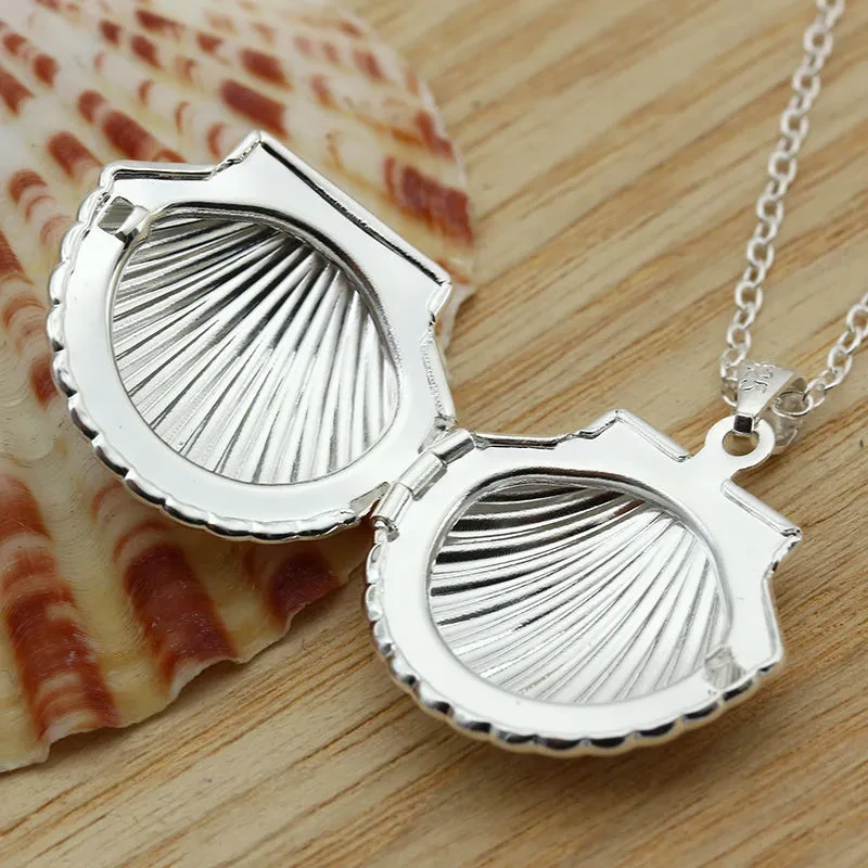 Openable hollow photo box necklace