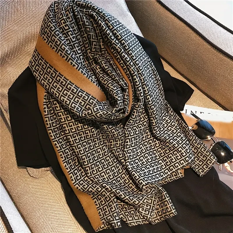Basic Geometric Printed Scarf