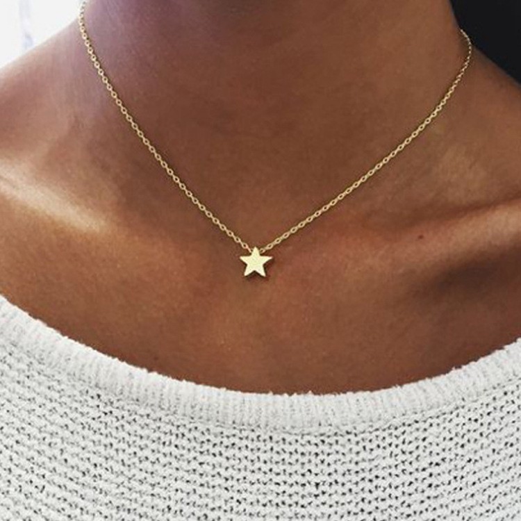 Simple Fashion Ladies Short Clavicle Necklace
