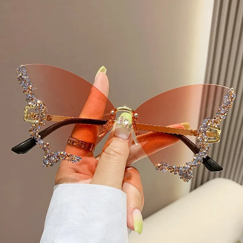 GlamourWings Vintage Butterfly Sunglasses