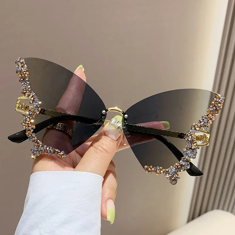 GlamourWings Vintage Butterfly Sunglasses