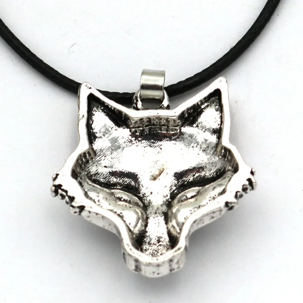 Necklace wolf pendant