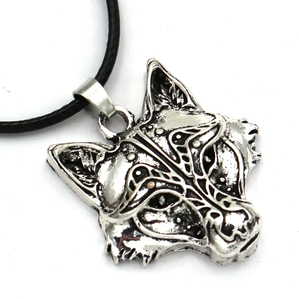 Necklace wolf pendant