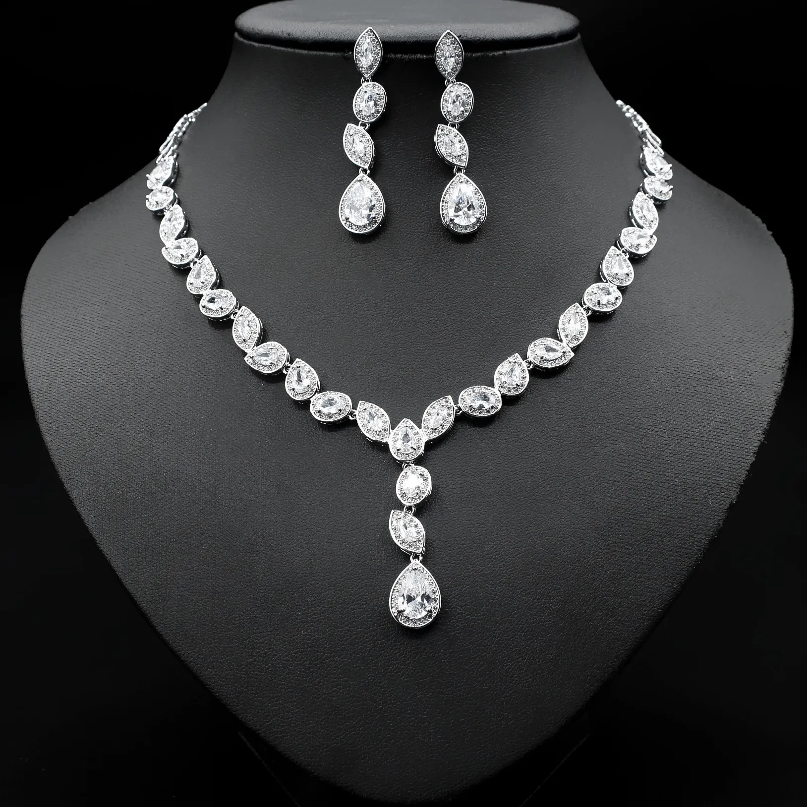 Colorful Zircon Necklace Earrings Clavicle Chain Female Noble Luxury Wedding Dress Three-piece Set White