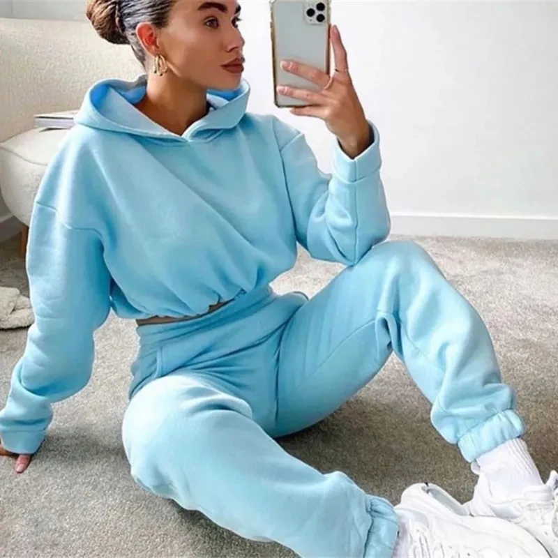 Women's 2-Piece Jogging Suit with Hoodie