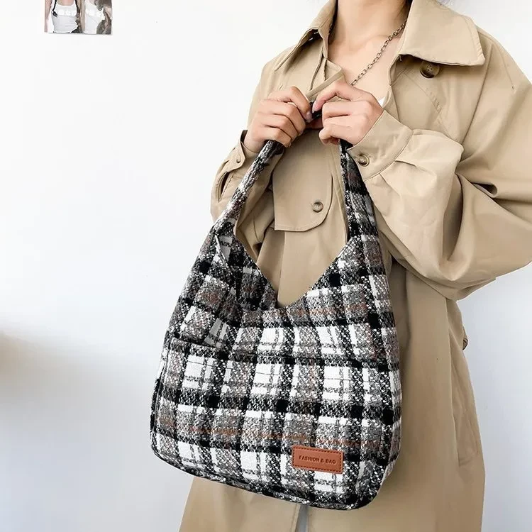 New Plaid Retro Large Capacity Bag For Women