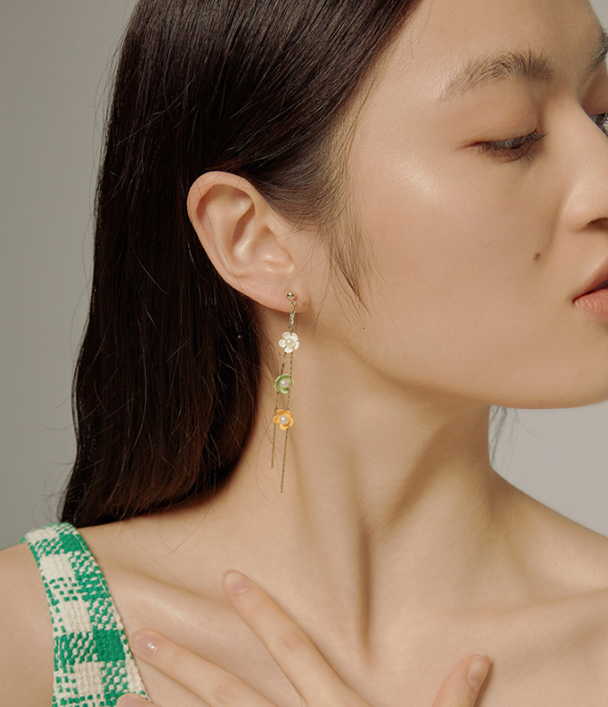 Long temperament tassel earrings earrings