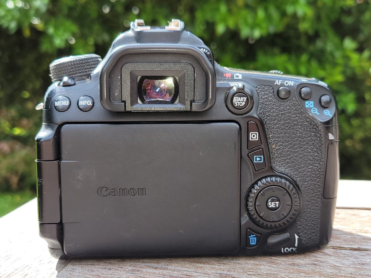 Canon EOS 70D - *DSLR Camera + Accessories*