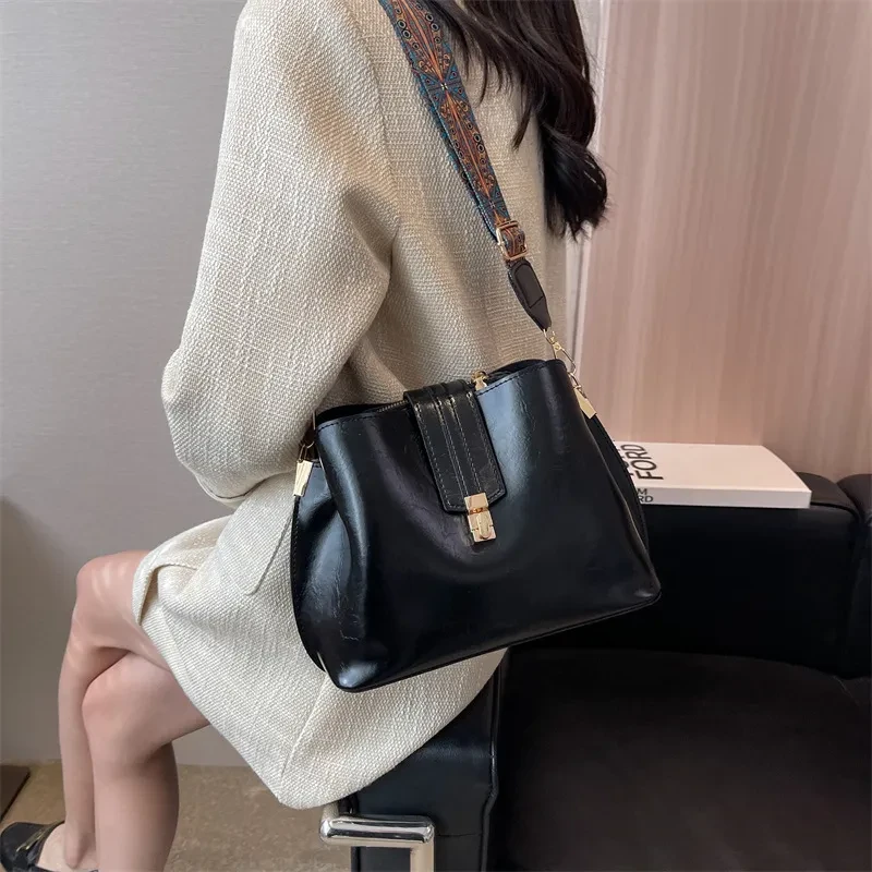 High Sense Trendy Small Bags Female Temperament Stylish Good Texture Messenger Bag