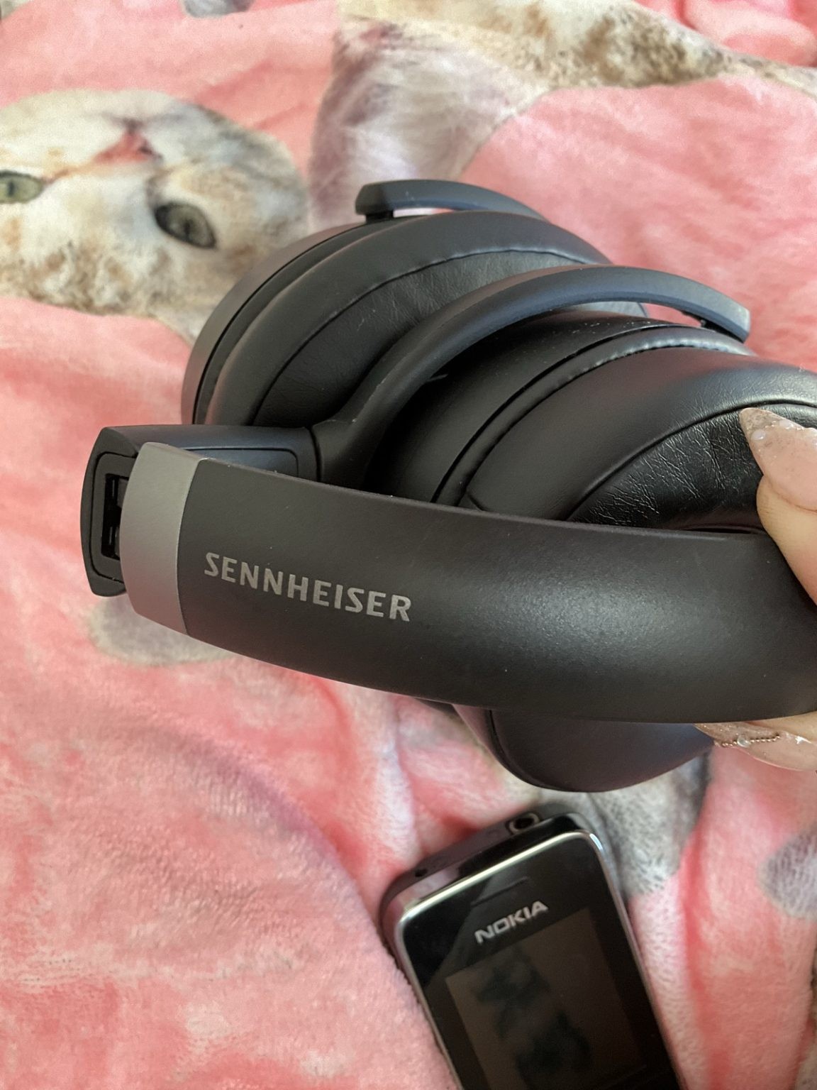SENNHEISER HD Noise Cancelling Wireless Headphones Retail: $369.95 AFTERPAY