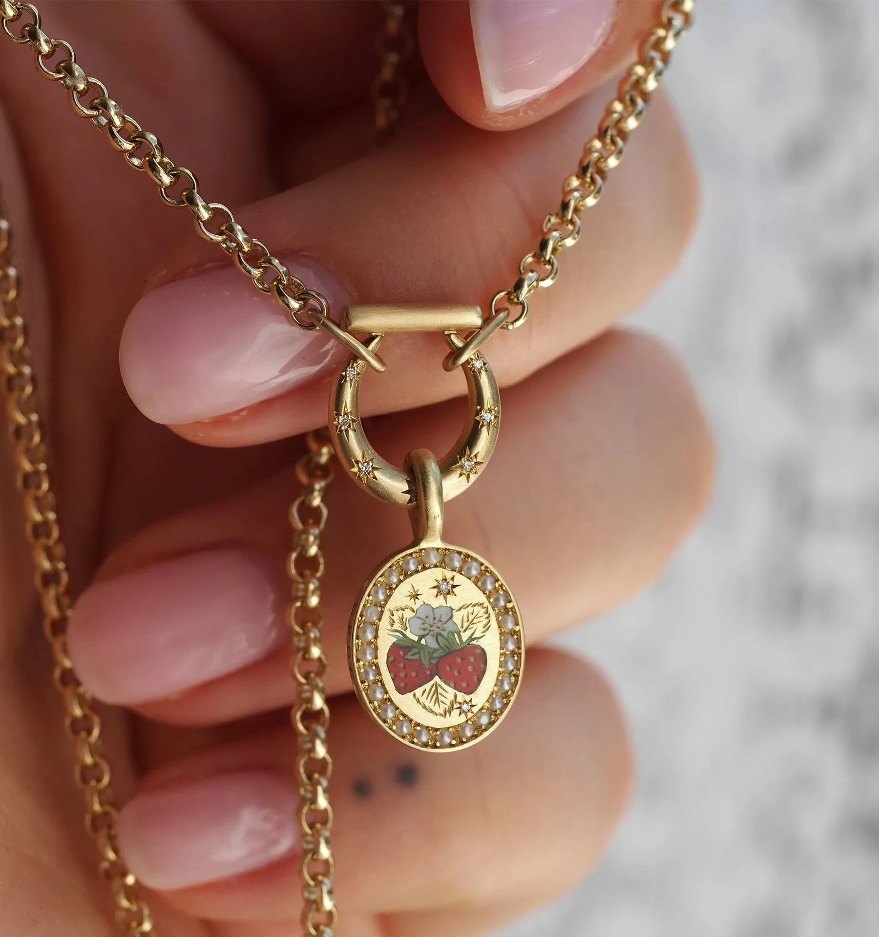 Light Luxury Pearl Strawberry Necklace Female Summer Fruit Party Titanium Steel Furnace Vacuum Electroplating