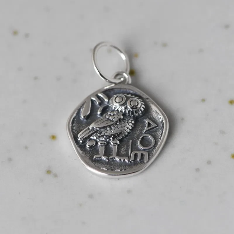 Silver Owl Pendant Necklace Female Hand Accessories