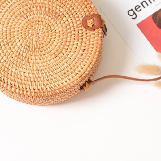 One-Shoulder Diagonal Basket Flap Round Woven Bag