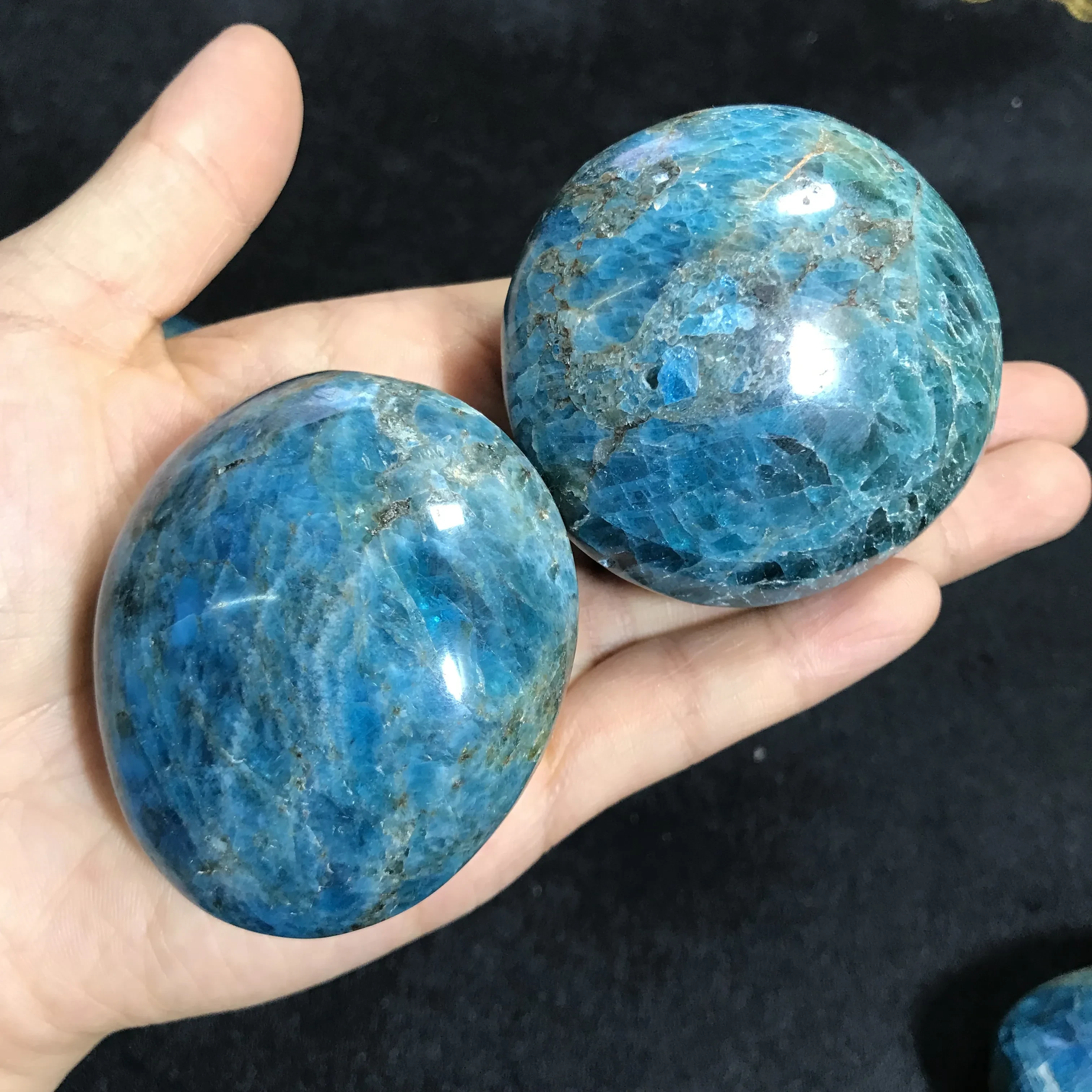 Natural blue apatite stone sphere crystal reiki healing ball