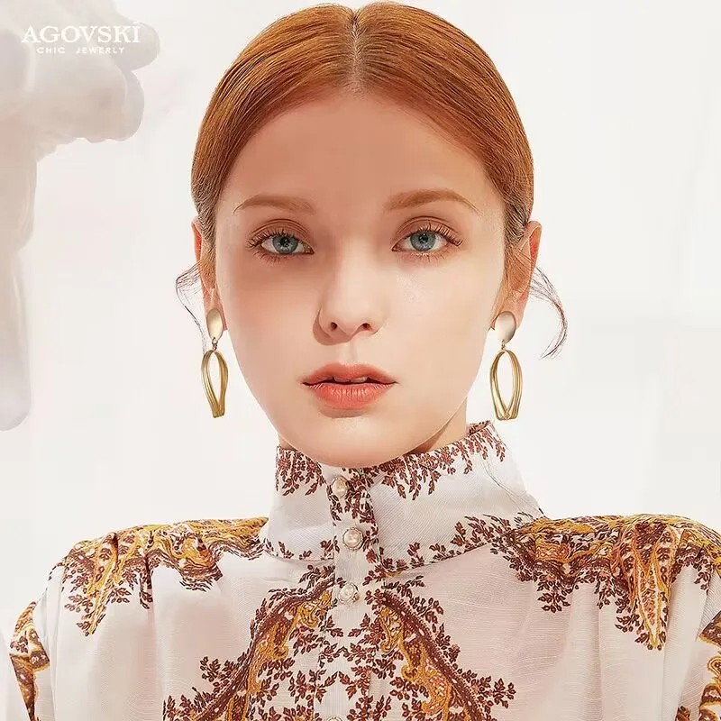 New Geometry Retro Metallic Gold Color Multiple Oval Pendant Clip Earrings - Fashion Jewelry for Wedding & Party